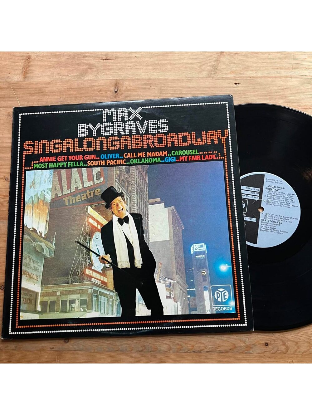 Max Bygraves - Singalongbroadway 33rpm VG+ VR26